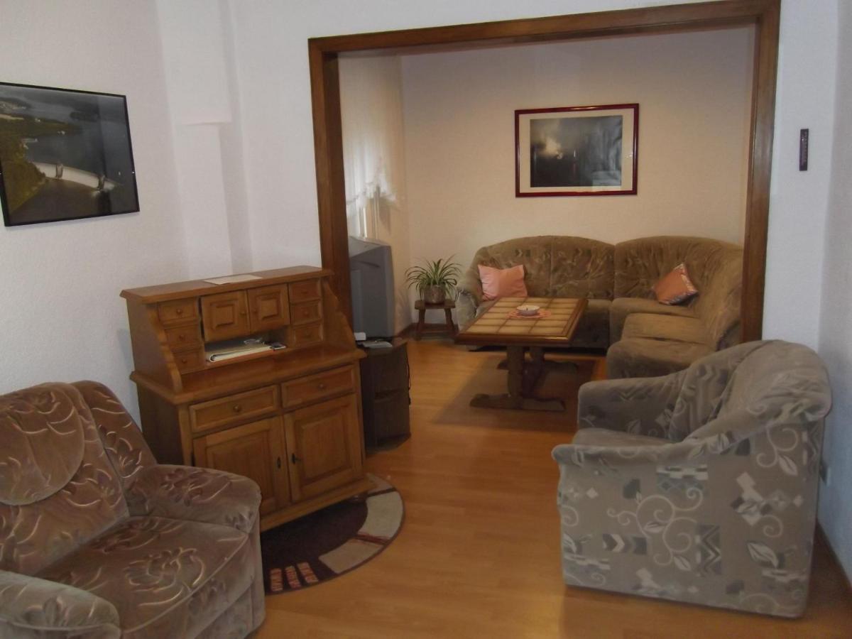 Ferienhaus Und Ferienwohnung Knappstein Moehnesee Ngoại thất bức ảnh